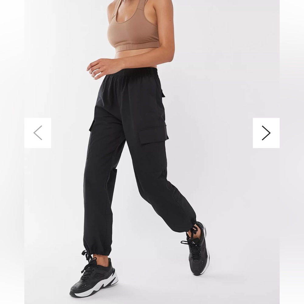 Urban Outfitters High Rise Cargo pants